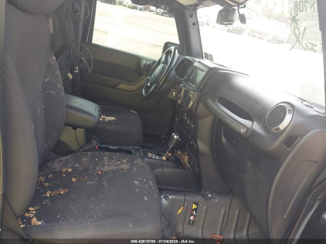1C4BJWDG4HL710335 Jeep Wrangler