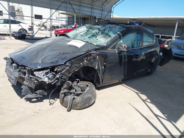 3MZBN1V39JM230067 Mazda py
