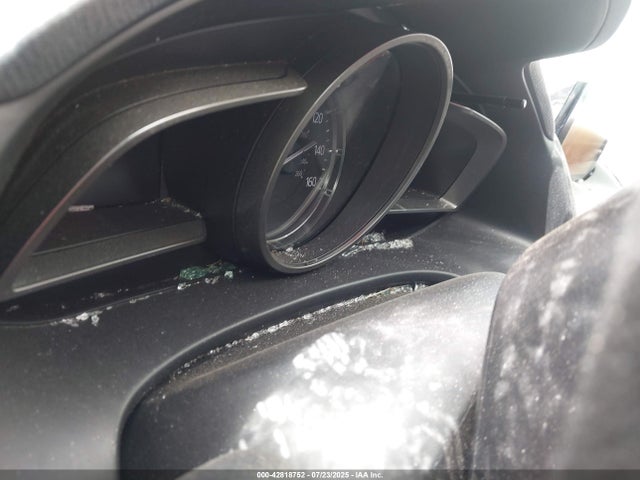 3MZBN1V39JM230067 Mazda py