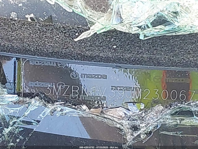 3MZBN1V39JM230067 Mazda py