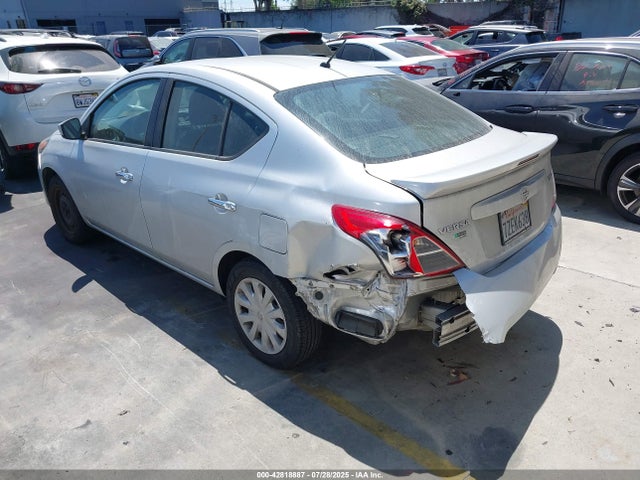 3N1CN7AP9JL810902 Nissan 2018