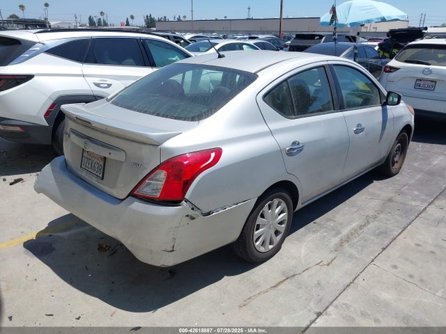 3N1CN7AP9JL810902 Nissan 2018