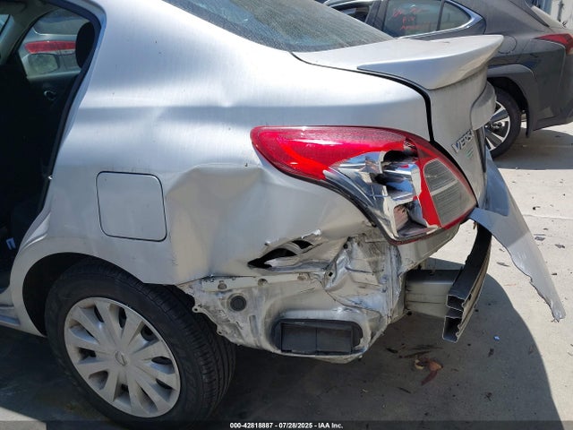 3N1CN7AP9JL810902 Nissan 2018