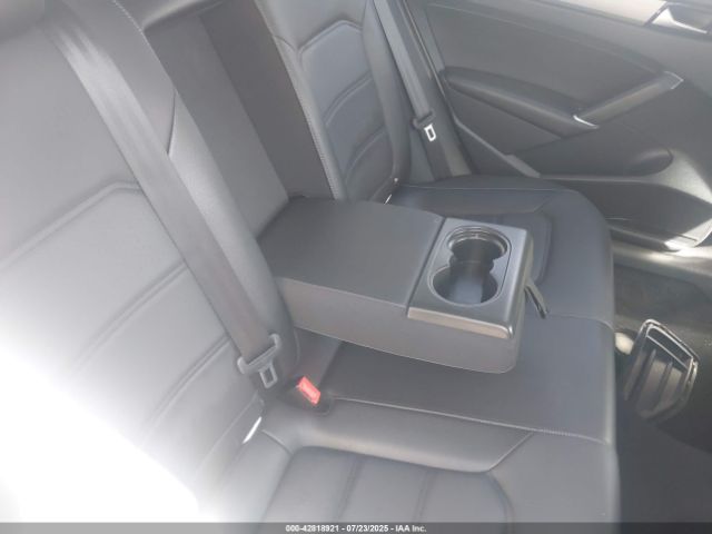 2022 VOLKSWAGEN PASSAT 1VWSA7A30NC004804 Photo 7