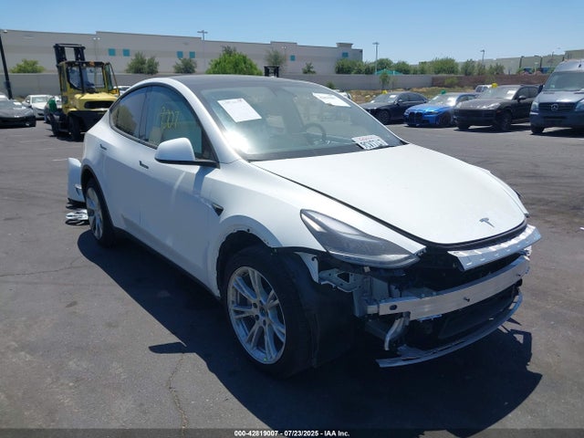 Tesla Model Y 2022 7SAYGDEE4NF542868 Image 14