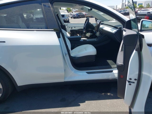 2022 TESLA MODEL Y 7SAYGDEE4NF542868 Photo 4