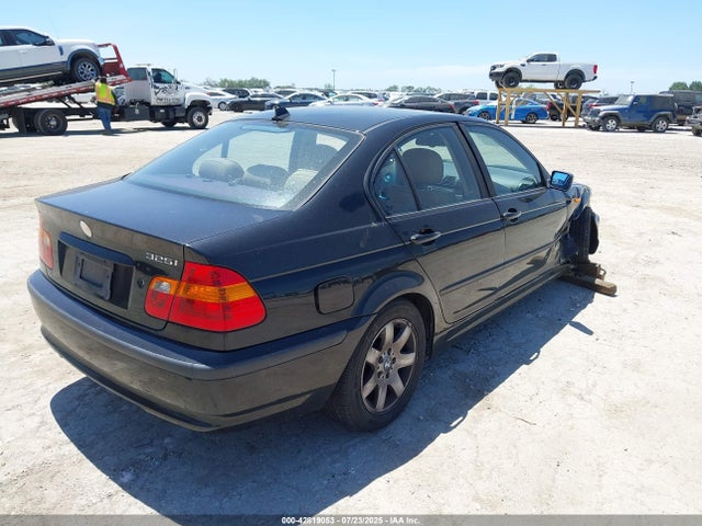 42819053 :رقم المزاد ، WBAAZ33404KP82138 vin ، 2004 Bmw 325i مزاد بيع