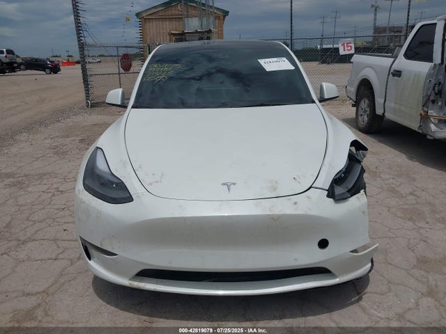 7SAYGDEF3NF398982 Tesla Model Y