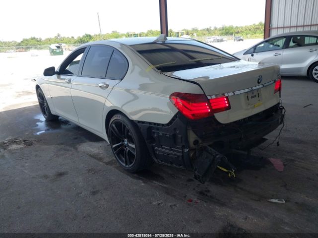 2015 BMW 740I WBAYA6C57FGK16659 Photo 2
