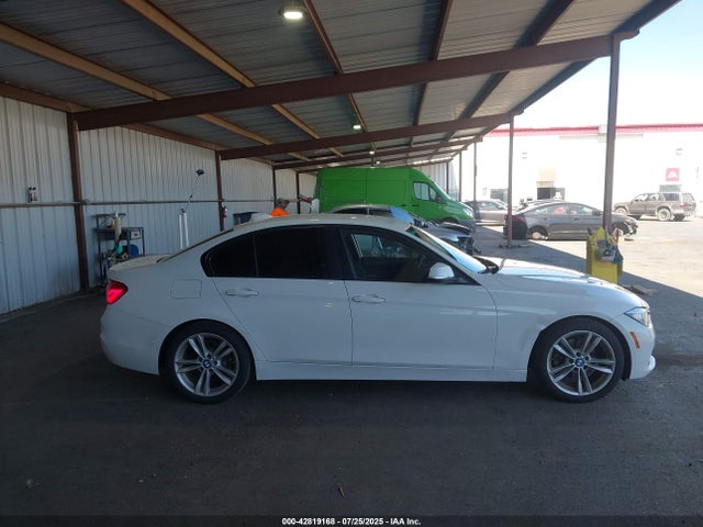 BMW 320i 2016 WBA8E1G54GNT35834 Image 13
