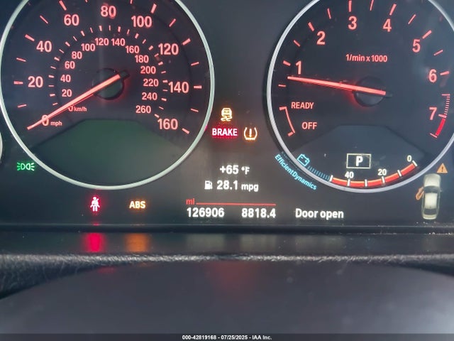 BMW 320i 2016 WBA8E1G54GNT35834 Image 15