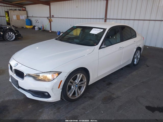 BMW 320i 2016 WBA8E1G54GNT35834 Image 2