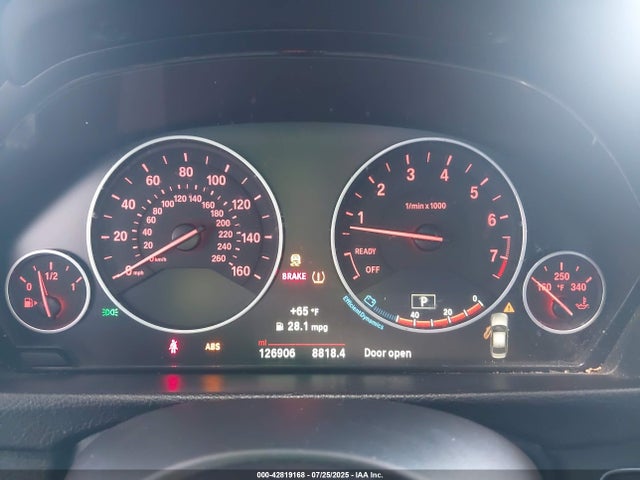 BMW 320i 2016 WBA8E1G54GNT35834 Image 7