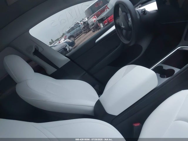 2023 TESLA MODEL Y 7SAYGDEE2PF630479 Photo 4