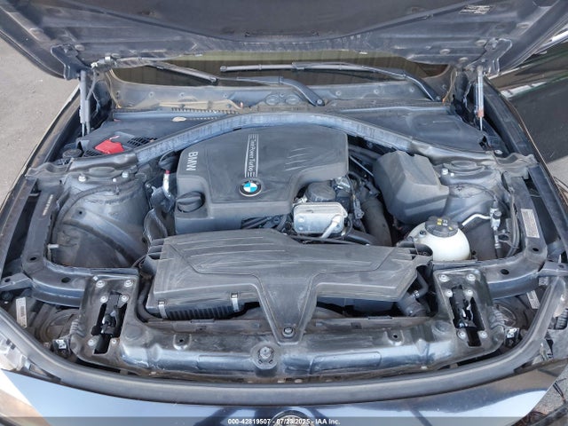 WBA3B1C51EP681060 BMW 320i