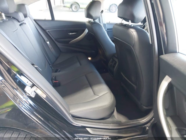 WBA3B1C51EP681060 BMW 320i