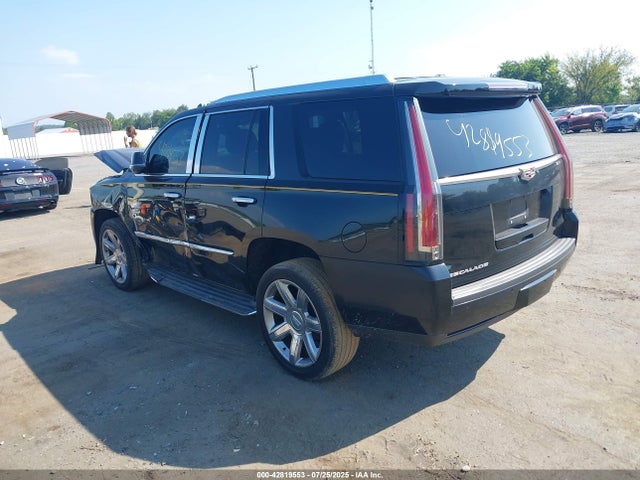 2015 CADILLAC ESCALADE 1GYS3MKJ7FR681172 Photo 2
