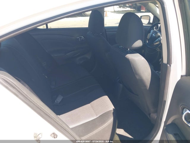 3N1CN7AP3KL852516 Nissan 2019
