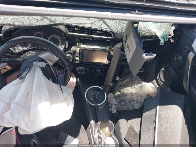 Scion 2ar-fe 2016 JTKJF5C77GJ026164 Image 12