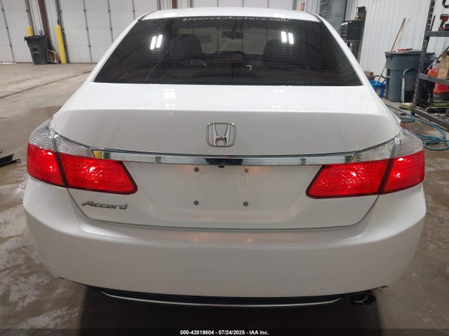 Honda k24w1 2014 1HGCR2F3XEA043277 Image 17