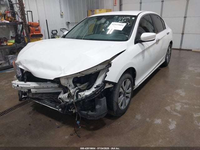 Honda k24w1 2014 1HGCR2F3XEA043277 Image 2