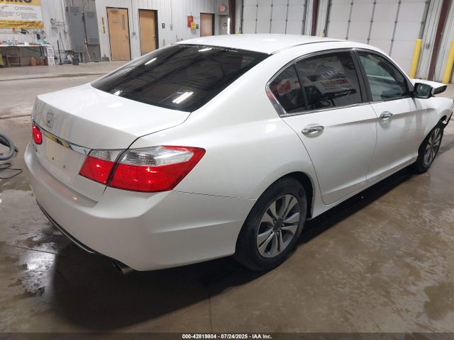 Honda k24w1 2014 1HGCR2F3XEA043277 Image 4
