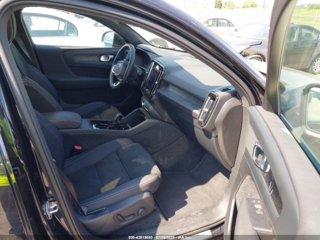 2023 VOLVO C40 RECHARGE PURE ELECTRIC YV4ED3GL6P2039974 Photo 4