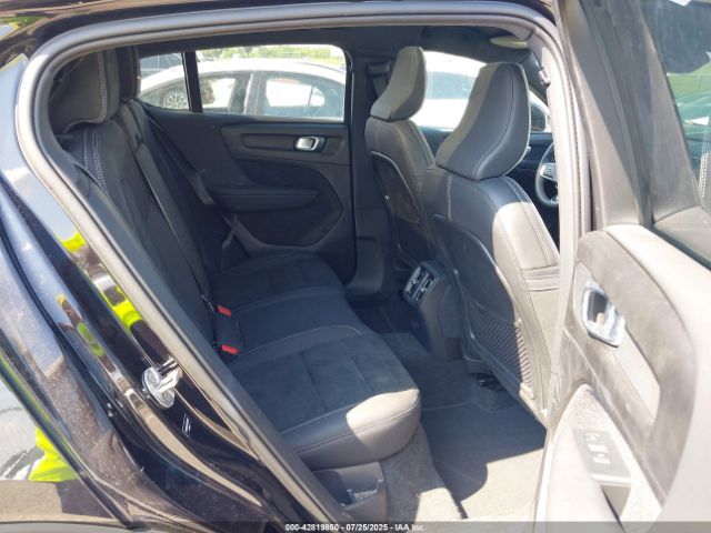 2023 VOLVO C40 RECHARGE PURE ELECTRIC YV4ED3GL6P2039974 Photo 7