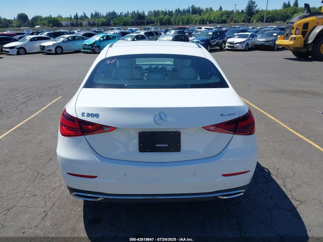 W1KAF4HB2SR245130 Mercedes-Benz m254