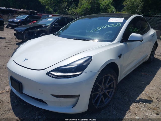 Tesla MODEL 3 2022 5YJ3E1EB8NF277387 Image 2