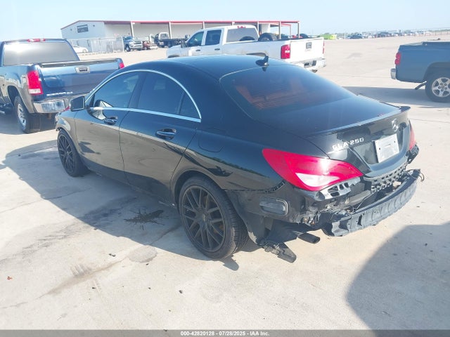 Mercedes-Benz m270 2019 WDDSJ4GB6KN726591 Image 3