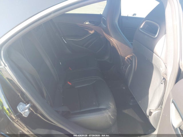 Mercedes-Benz m270 2019 WDDSJ4GB6KN726591 Image 8