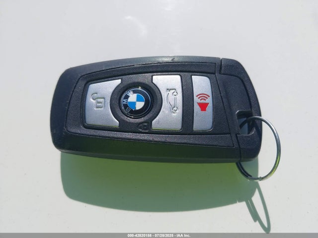 BMW 320i 2017 WBA8A3C33HK693053 Image 11