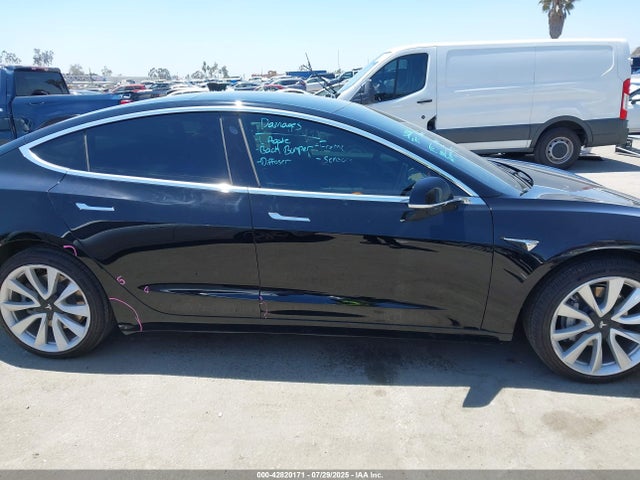 5YJ3E1EA4KF441477 Tesla 2019