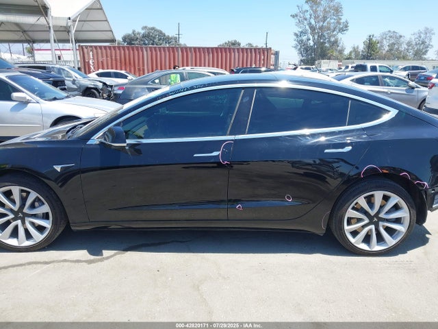 5YJ3E1EA4KF441477 Tesla 2019