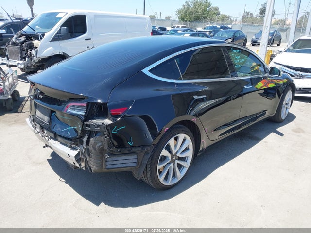 2019 TESLA MODEL 3 5YJ3E1EA4KF441477 Photo 3