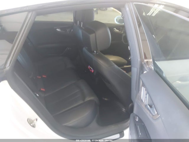 Audi A7 2017 WAU22AFC4HN102939 Image 8