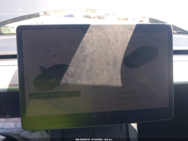 5YJ3E1EB1NF239354 Tesla 2022
