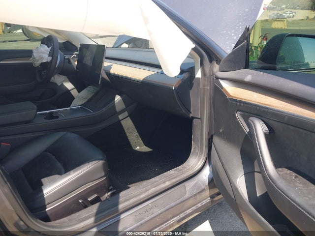 2022 TESLA MODEL 3 5YJ3E1EB1NF239354 Photo 4