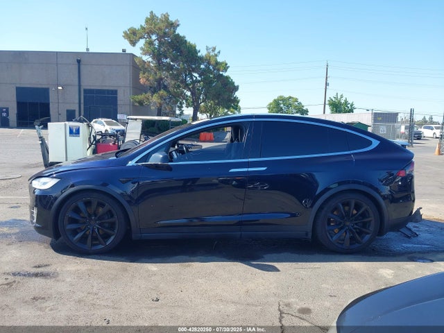 Tesla MODEL X 2017 5YJXCDE24HF048749 Image 14
