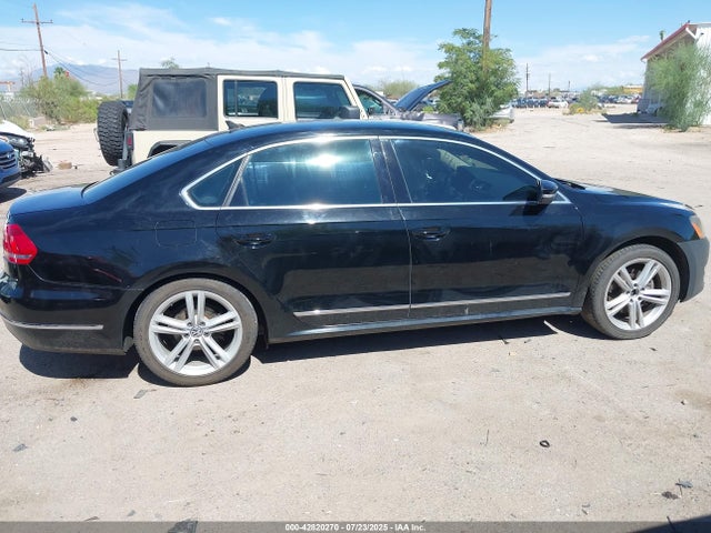 Volkswagen Passat 2015 1VWCT7A33FC028174 Image 12