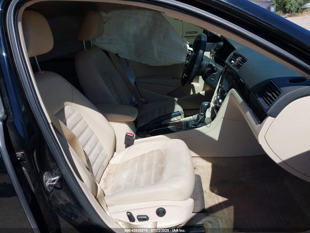 Volkswagen Passat 2015 1VWCT7A33FC028174 Image 5