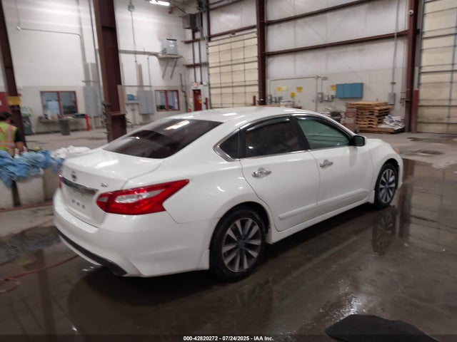 1N4AL3AP8HC129418 Nissan 2017