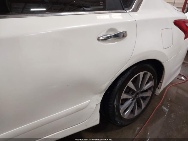 1N4AL3AP8HC129418 Nissan 2017