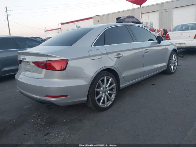 2015 AUDI A3 WAUACGFF0F1016991 Photo 3