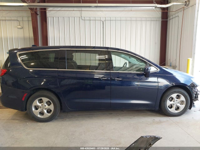 2C4RC1H71JR125084 Chrysler 2018
