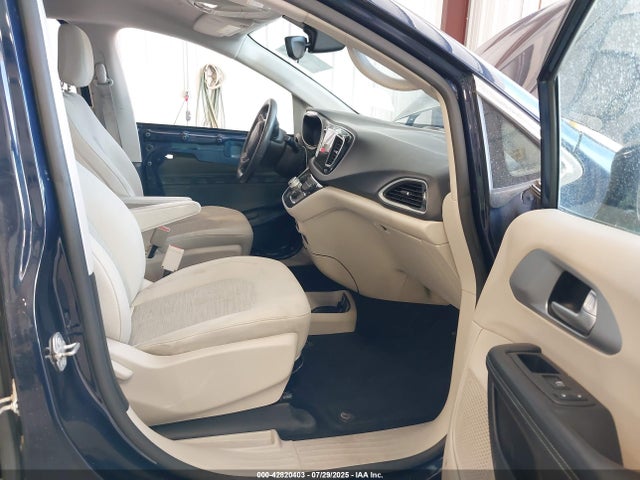 2C4RC1H71JR125084 Chrysler 2018