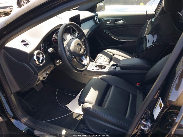WDCTG4EB6KU001363 Mercedes-Benz m270