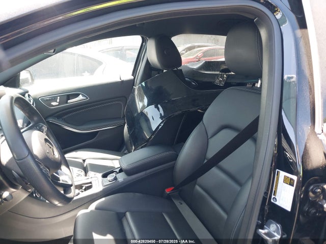 WDCTG4EB6KU001363 Mercedes-Benz m270