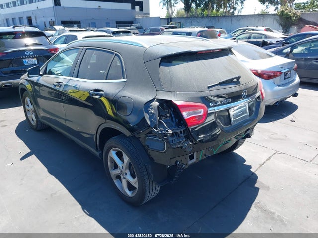 WDCTG4EB6KU001363 Mercedes-Benz m270